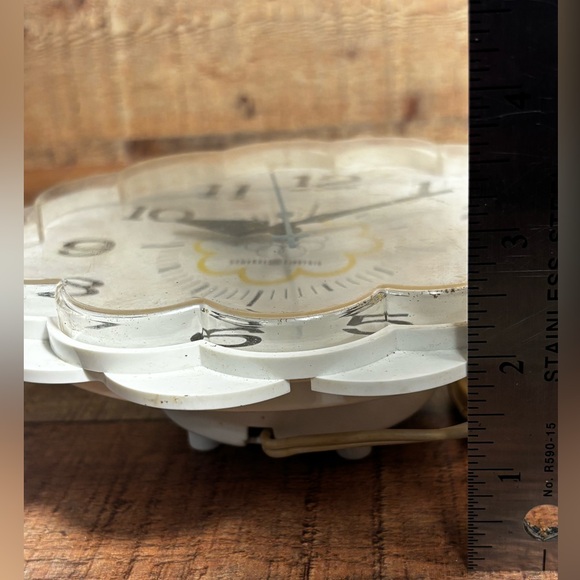 Retro General Electric 2150 White Daisy Electric 7" Wall Clock Tested Works - Picture 14 of 14